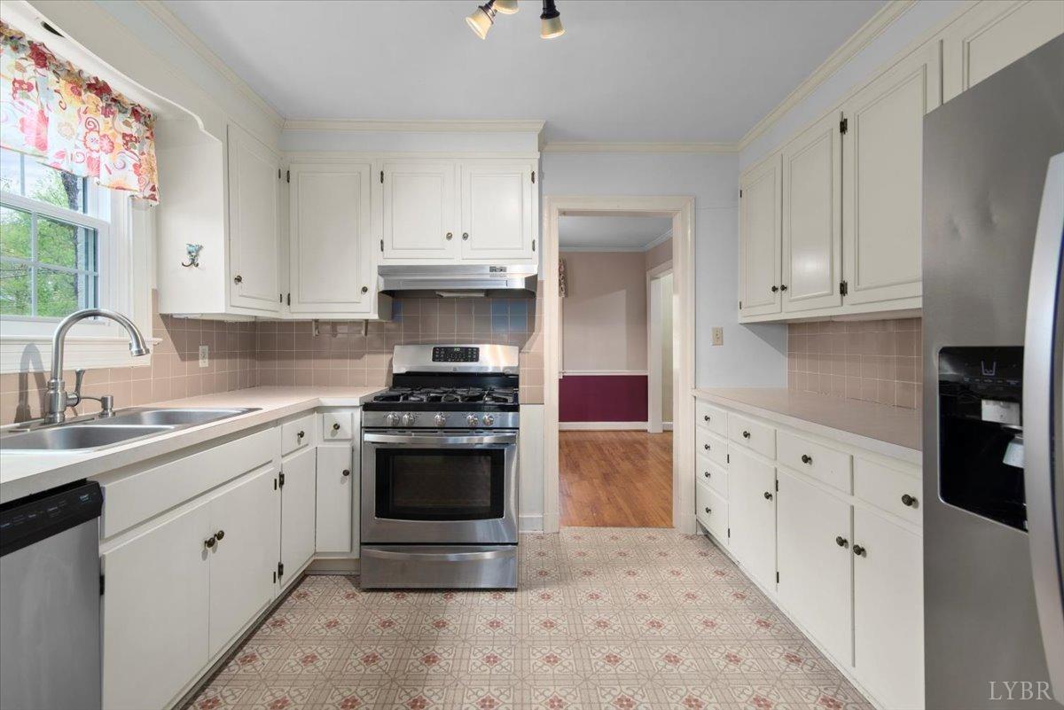 300 Rowland Drive, Lynchburg, Virginia image 11