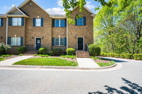 Photo of 1002 Enterprise Drive #416, Lynchburg, VA 24502 (MLS # 365788)