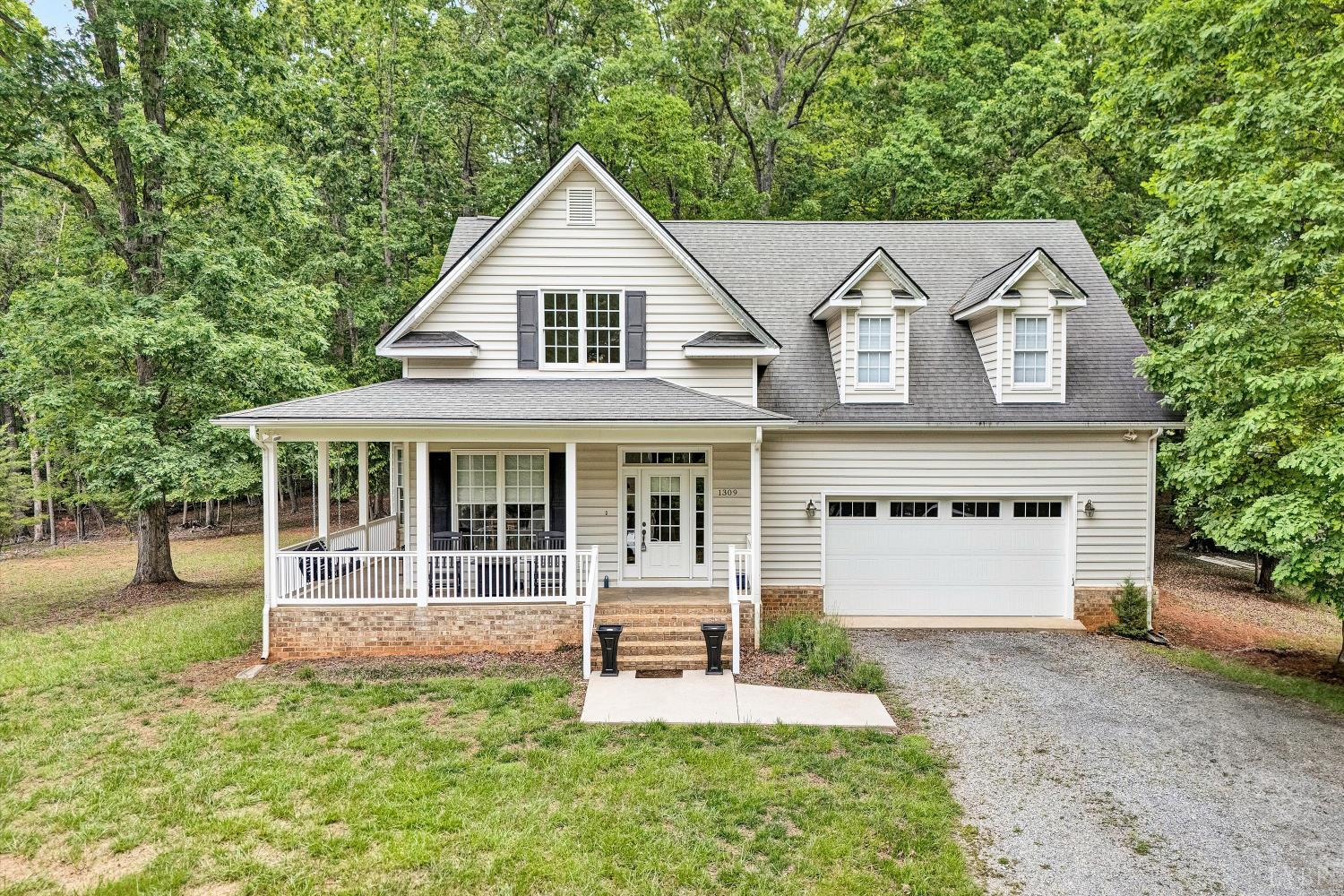 1309 W Pine Ridge Road, Huddleston, Virginia image 25