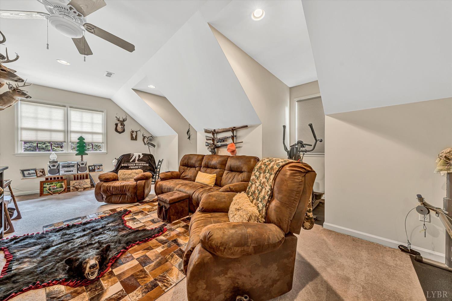 1309 W Pine Ridge Road, Huddleston, Virginia image 22