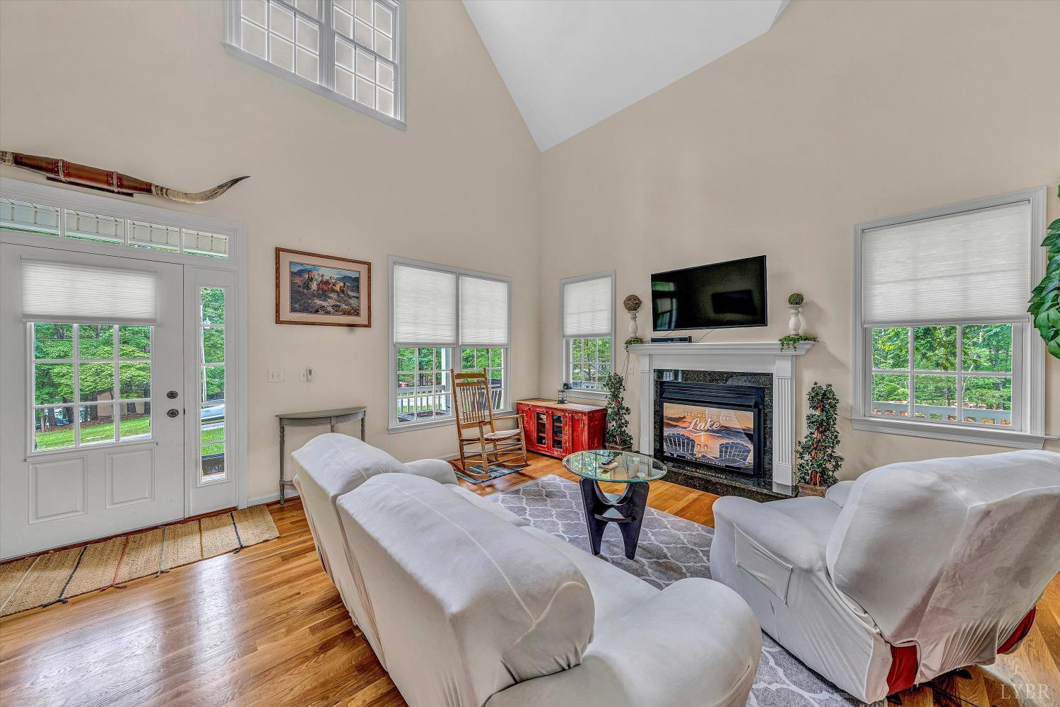 1309 W Pine Ridge Road, Huddleston, Virginia image 4