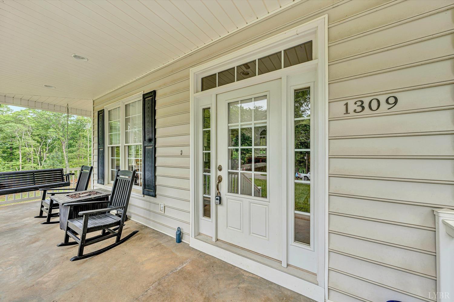 1309 W Pine Ridge Road, Huddleston, Virginia image 28