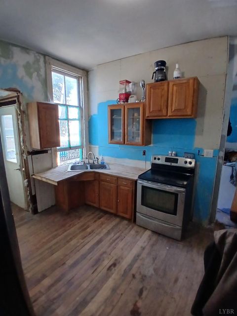 Tiny photo for 844 RIVERMONT AVE Ave, Lynchburg, VA 24504 (MLS # 362838)