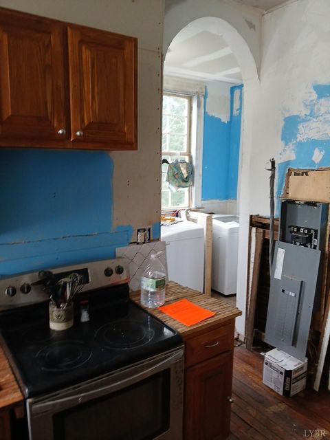 Tiny photo for 844 RIVERMONT AVE Ave, Lynchburg, VA 24504 (MLS # 362838)