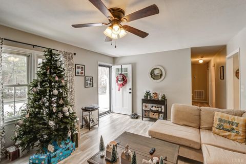 Tiny photo for 498 Partridge Creek Road, Amherst, VA 24521 (MLS # 363546)