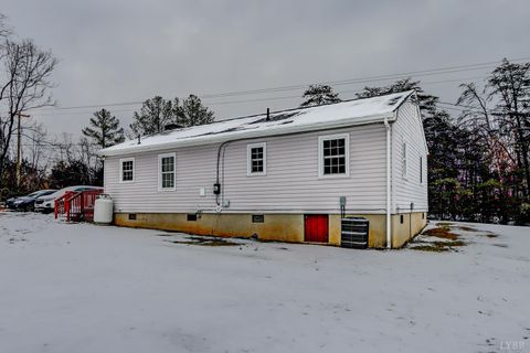 Tiny photo for 498 Partridge Creek Road, Amherst, VA 24521 (MLS # 363546)