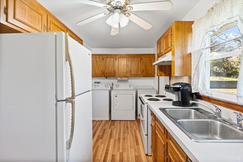 Tiny photo for 112 Laprade Street St, Brookneal, VA 24528 (MLS # 362447)