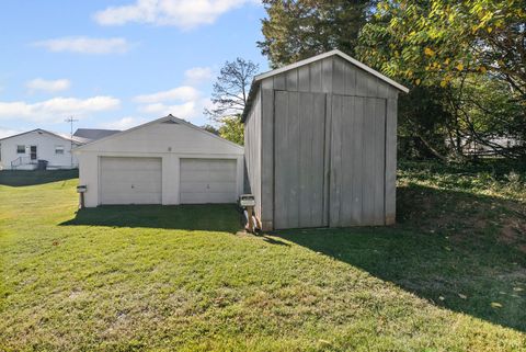 Tiny photo for 112 Laprade Street St, Brookneal, VA 24528 (MLS # 362447)