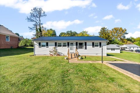 Tiny photo for 112 Laprade Street St, Brookneal, VA 24528 (MLS # 362447)