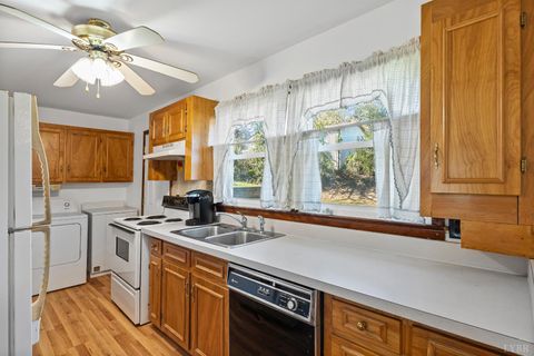 Tiny photo for 112 Laprade Street St, Brookneal, VA 24528 (MLS # 362447)