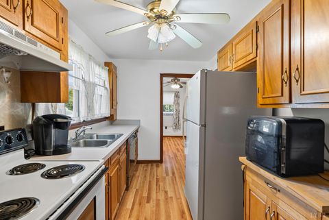 Tiny photo for 112 Laprade Street St, Brookneal, VA 24528 (MLS # 362447)