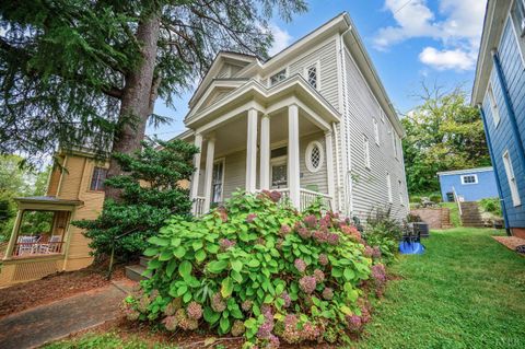 Tiny photo for 1109 Harrison Street, Lynchburg, VA 24504 (MLS # 362228)