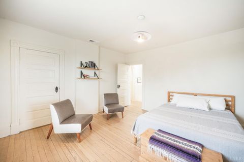 Tiny photo for 1109 Harrison Street, Lynchburg, VA 24504 (MLS # 362228)