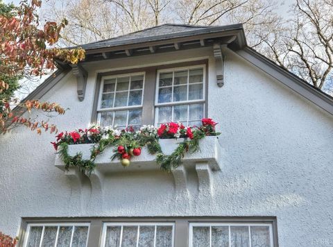 Tiny photo for 3954 Fort ave Ave, Lynchburg, VA 24502 (MLS # 365935)