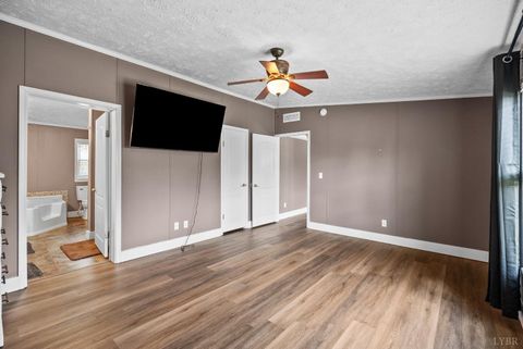 Tiny photo for 426 S Main Street St, Amherst, VA 24521 (MLS # 365174)