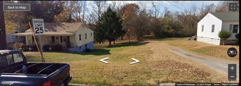 Tiny photo for 1147 Stratford Road, Lynchburg, VA 24502 (MLS # 364046)