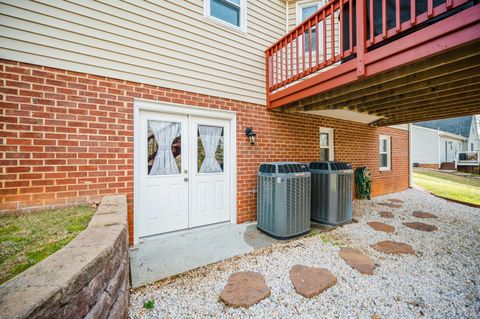Tiny photo for 111 Mullbury Place, Lynchburg, VA 24502 (MLS # 363835)