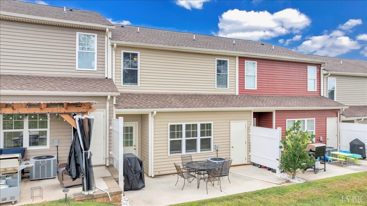 Forest, Virginia 24551, United States, 3 Bedrooms Bedrooms, ,3 BathroomsBathrooms,Residential,Active,202118