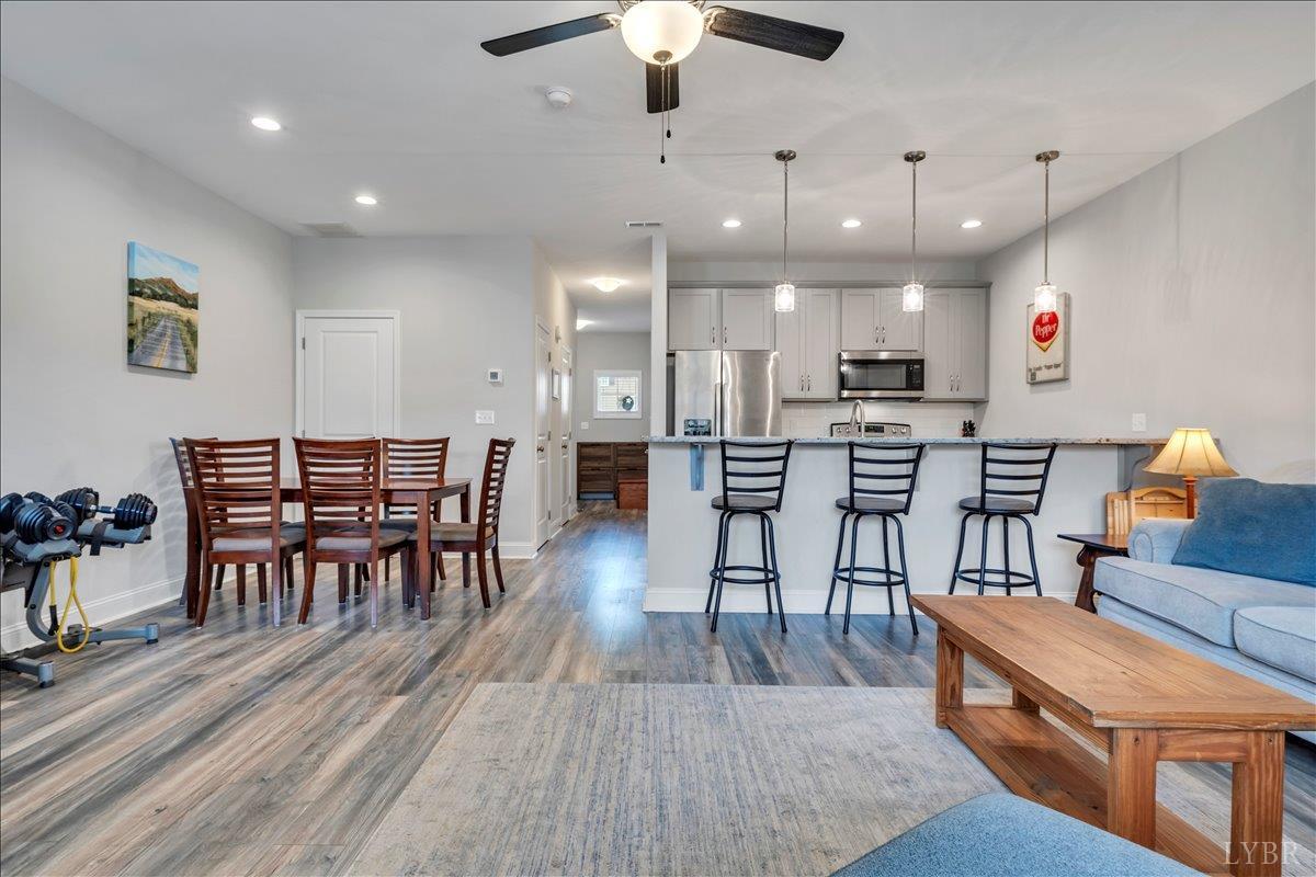 Forest, Virginia 24551, United States, 3 Bedrooms Bedrooms, ,3 BathroomsBathrooms,Residential,Active,202118