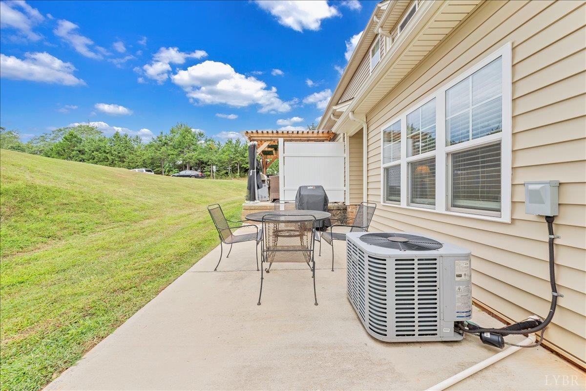 Forest, Virginia 24551, United States, 3 Bedrooms Bedrooms, ,3 BathroomsBathrooms,Residential,Active,202118