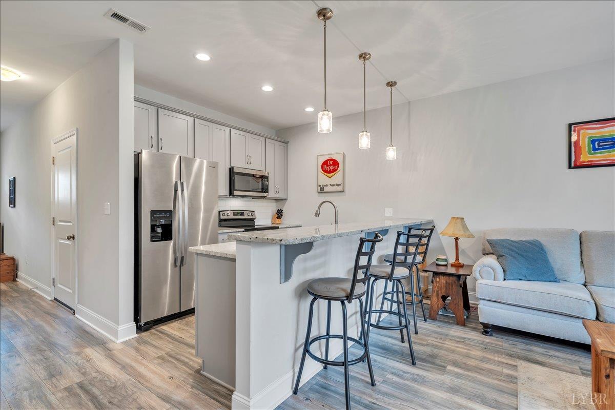 Forest, Virginia 24551, United States, 3 Bedrooms Bedrooms, ,3 BathroomsBathrooms,Residential,Active,202118