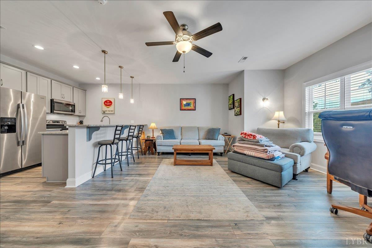 Forest, Virginia 24551, United States, 3 Bedrooms Bedrooms, ,3 BathroomsBathrooms,Residential,Active,202118