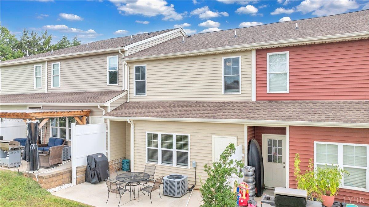 Forest, Virginia 24551, United States, 3 Bedrooms Bedrooms, ,3 BathroomsBathrooms,Residential,Active,202118