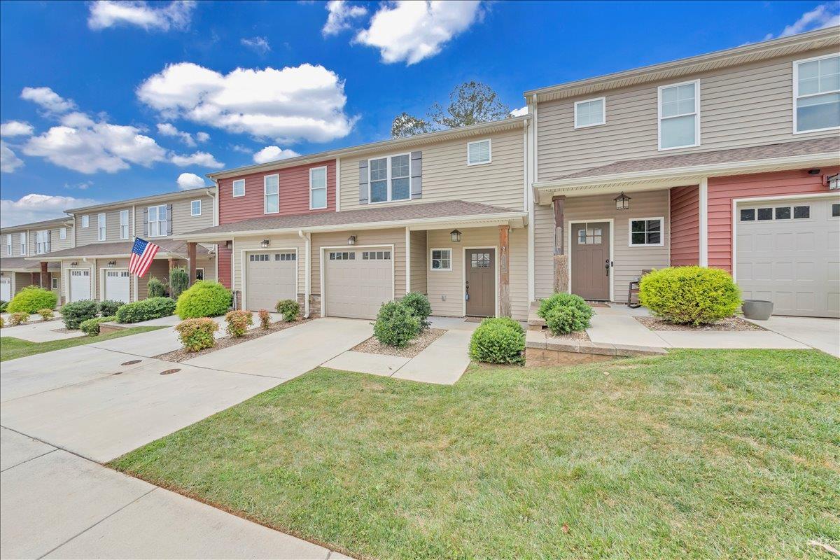 Forest, Virginia 24551, United States, 3 Bedrooms Bedrooms, ,3 BathroomsBathrooms,Residential,Active,202118