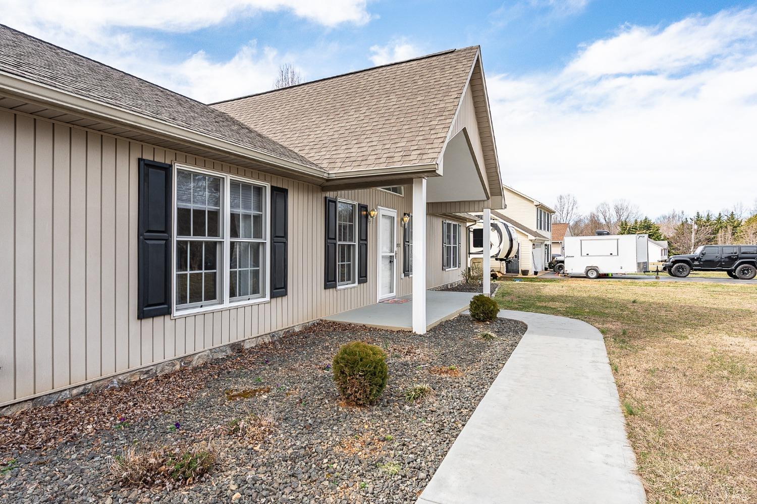 1247 Navigation Point Pt, Goodview, Virginia image 10