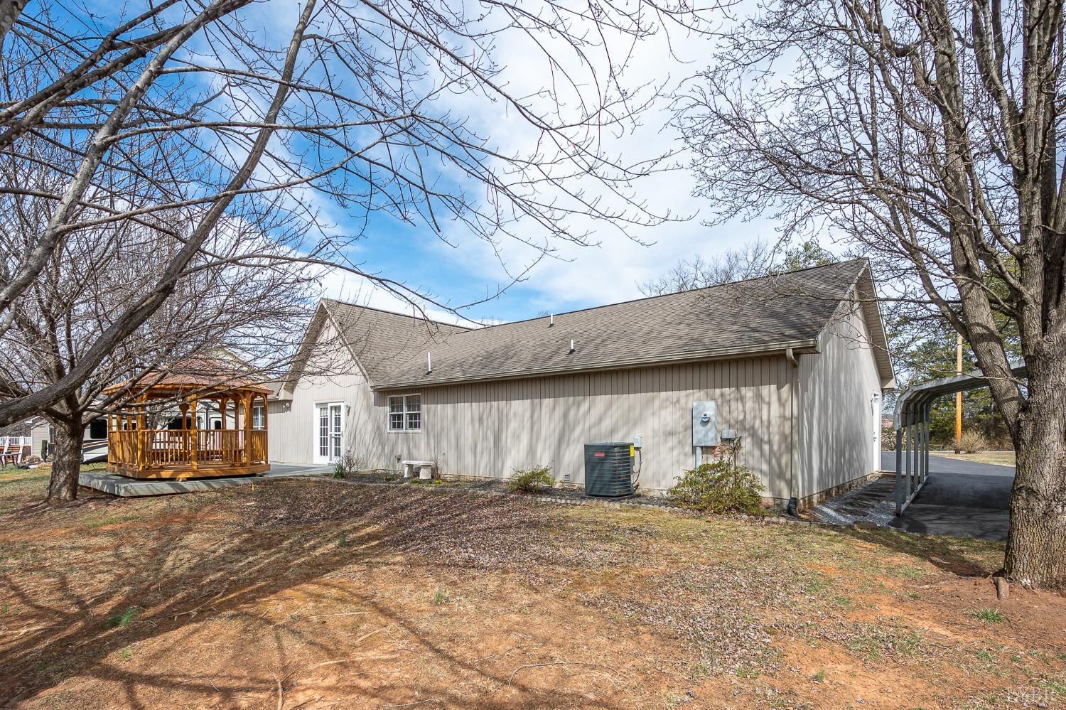 1247 Navigation Point Pt, Goodview, Virginia image 6