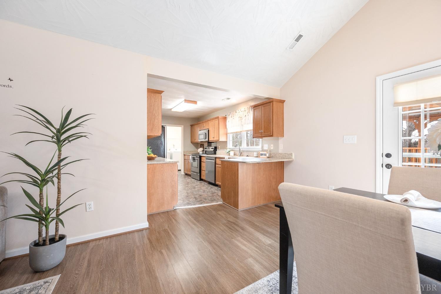 1247 Navigation Point Pt, Goodview, Virginia image 18