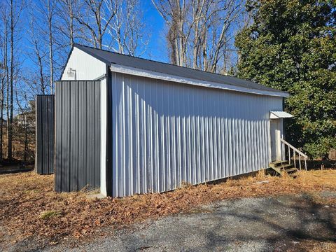 Tiny photo for 3793 Smith Mountain Lake Parkway, Huddleston, VA 24104 (MLS # 364552)