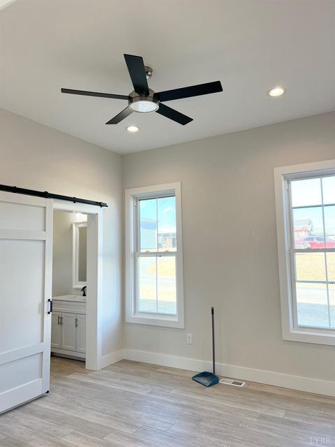 Tiny photo for 424 Main St. St, Madison Heights, VA 24572 (MLS # 363878)