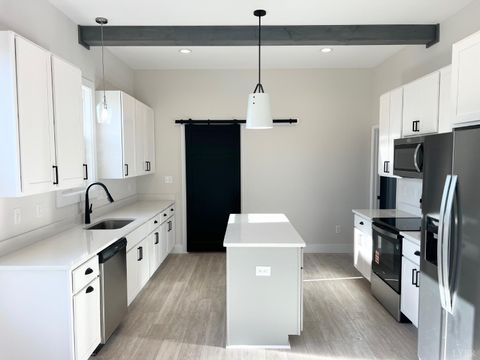 Tiny photo for 424 Main St. St, Madison Heights, VA 24572 (MLS # 363878)