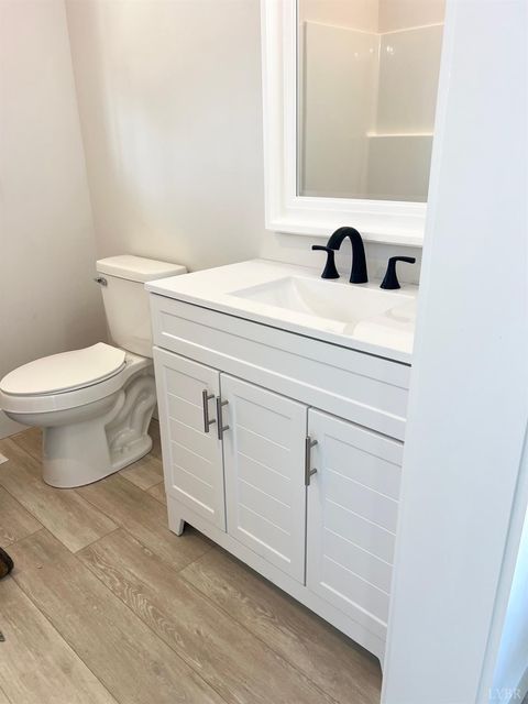 Tiny photo for 424 Main St. St, Madison Heights, VA 24572 (MLS # 363878)