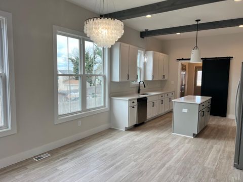 Tiny photo for 424 Main St. St, Madison Heights, VA 24572 (MLS # 363878)