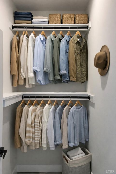 Tiny photo for 424 Main St. St, Madison Heights, VA 24572 (MLS # 363878)