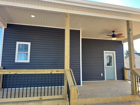 Tiny photo for 424 Main St. St, Madison Heights, VA 24572 (MLS # 363878)