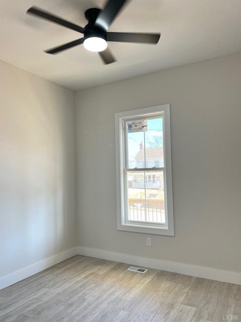 Tiny photo for 424 Main St. St, Madison Heights, VA 24572 (MLS # 363878)