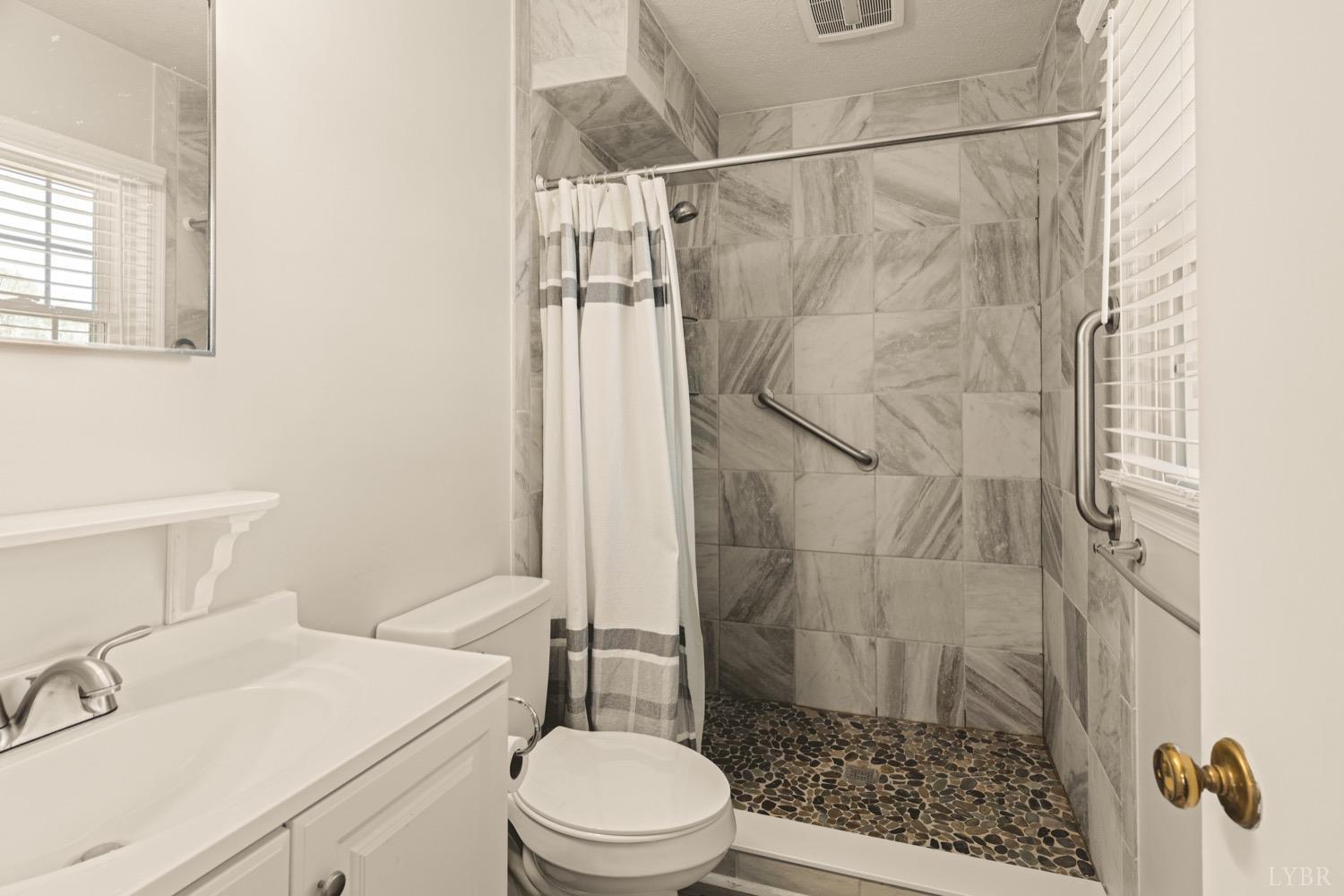 117 Stonehouse Drive, Lynchburg, Virginia image 21