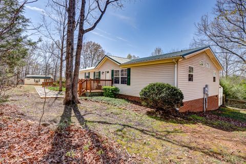 Tiny photo for 384 McNeish Lane, Gladstone, VA 24553 (MLS # 365425)
