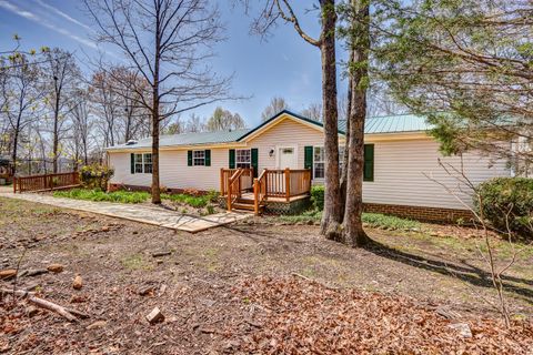 Tiny photo for 384 McNeish Lane, Gladstone, VA 24553 (MLS # 365425)