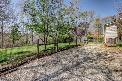 Tiny photo for 384 McNeish Lane, Gladstone, VA 24553 (MLS # 365425)