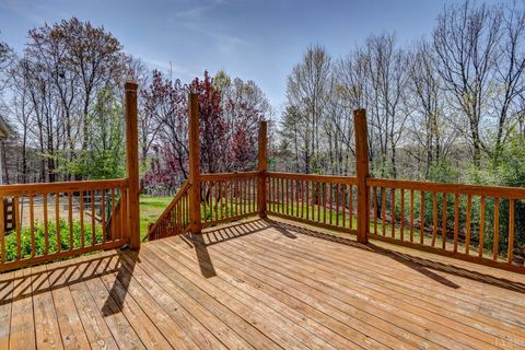 Tiny photo for 384 McNeish Lane, Gladstone, VA 24553 (MLS # 365425)