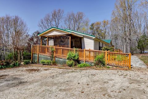 Tiny photo for 384 McNeish Lane, Gladstone, VA 24553 (MLS # 365425)