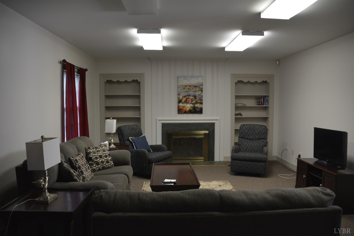 1104 High Street St, Farmville, Virginia image 2