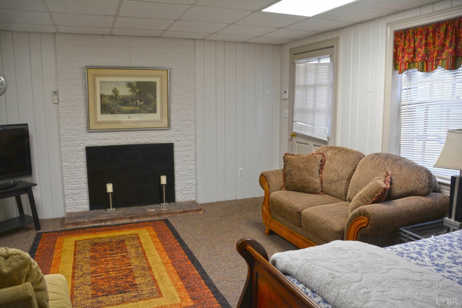 1104 High Street St, Farmville, Virginia image 12