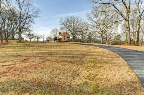 Tiny photo for 2120 Wiggington Road, Lynchburg, VA 24502 (MLS # 364104)