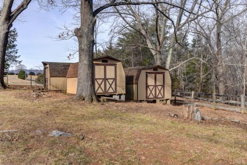 Tiny photo for 2120 Wiggington Road, Lynchburg, VA 24502 (MLS # 364104)