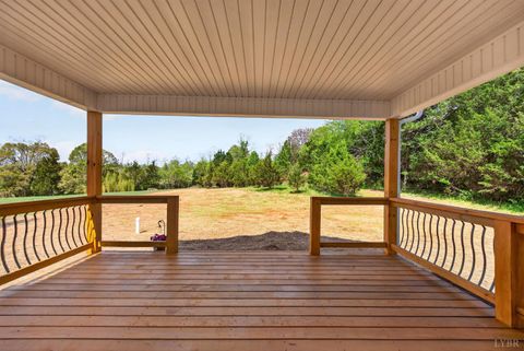 Tiny photo for 140 Stoney Creek, Madison Heights, VA 24572 (MLS # 365801)